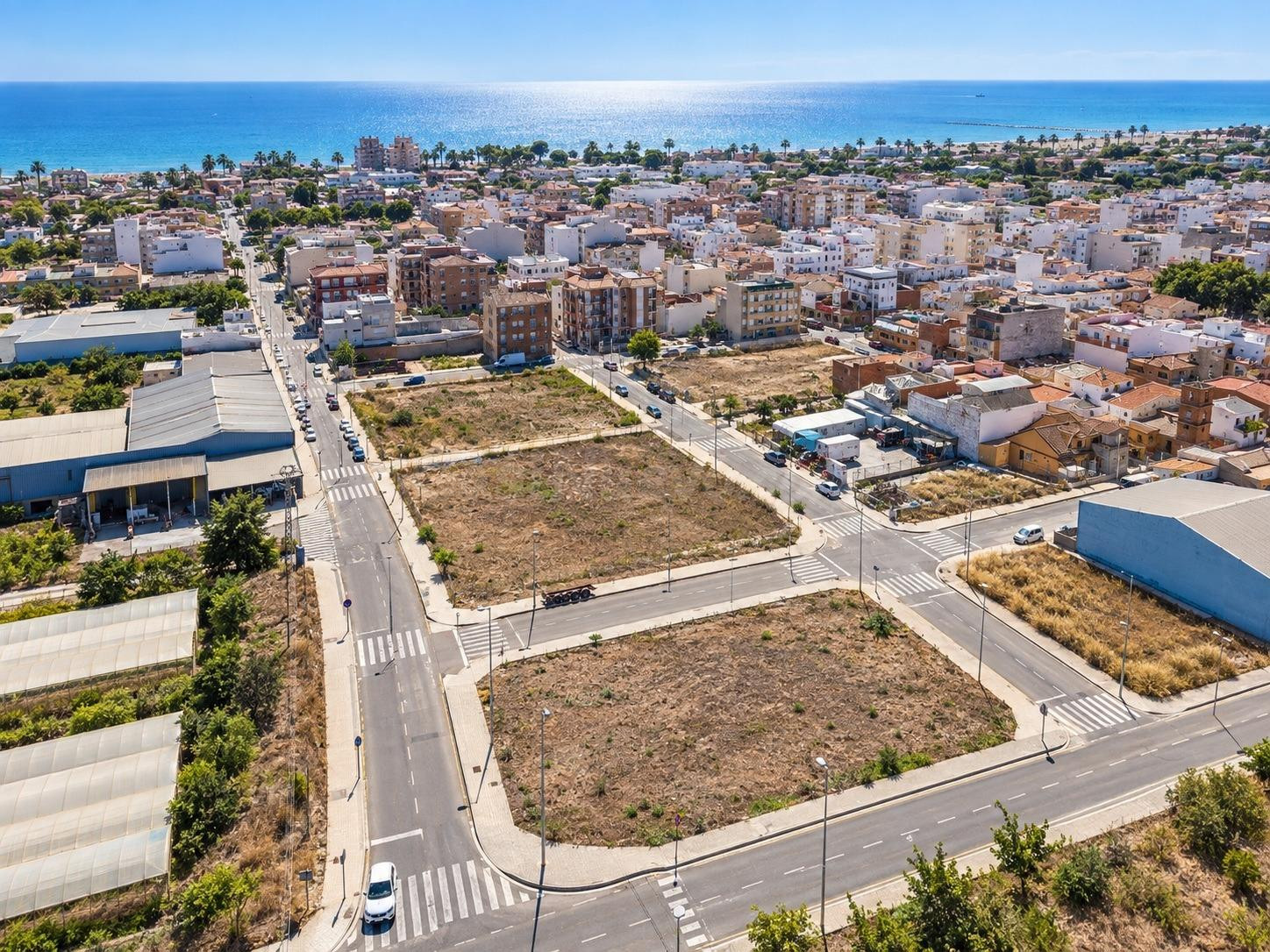 Solar residencial 794 m2 con 3.176 m2t edificables – Moncofa