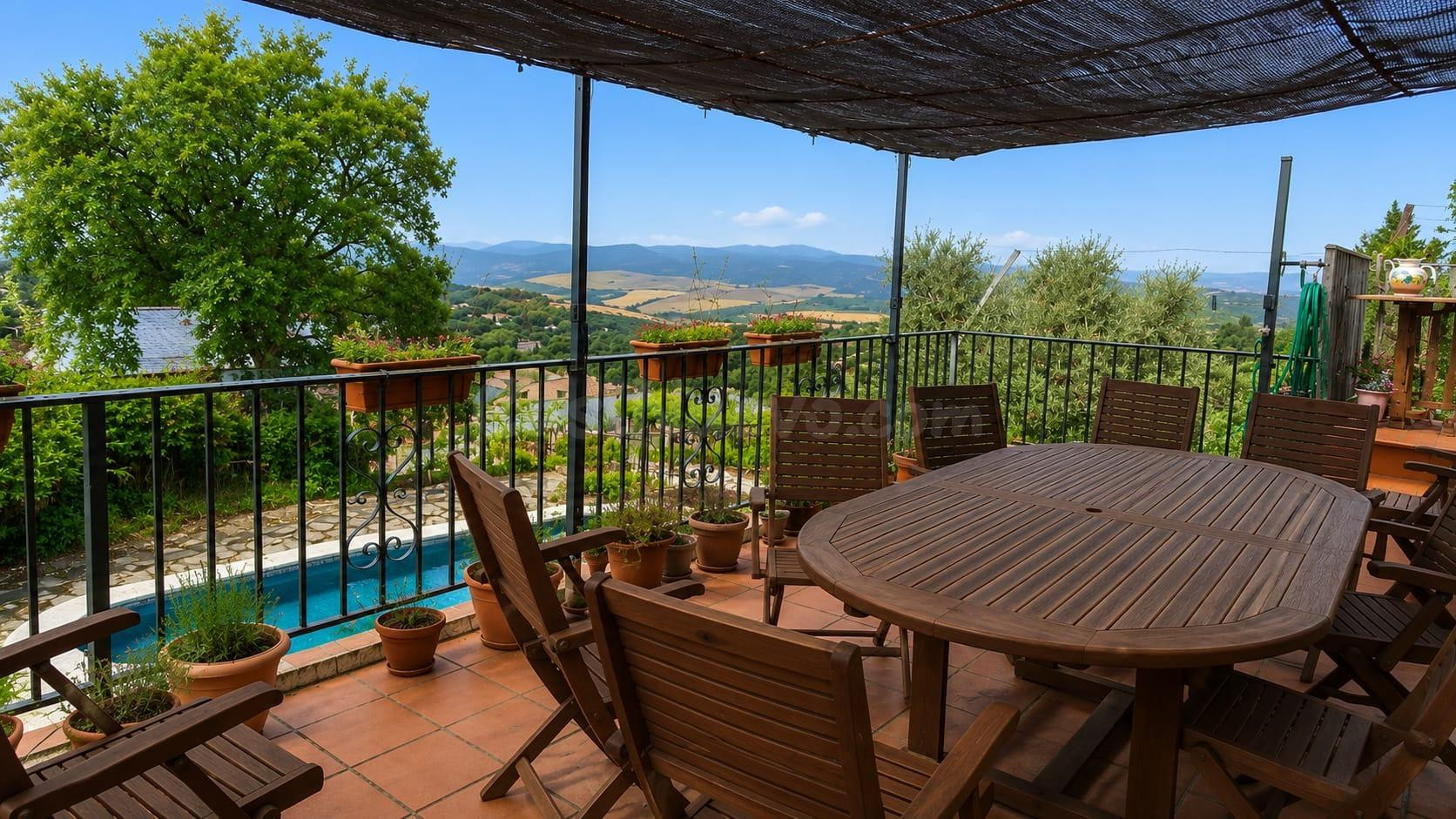 CHALET INDEPENDIENTE CON PISCINA, BUHARDILLA Y VISTAS PANORÁMICAS EN LA FONT DEL BOSC