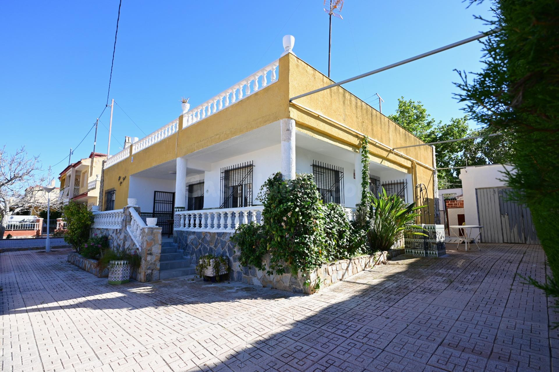 SE VENDE CHALET INDEPENDIENTE EN LOS URRUTIAS - foto 2