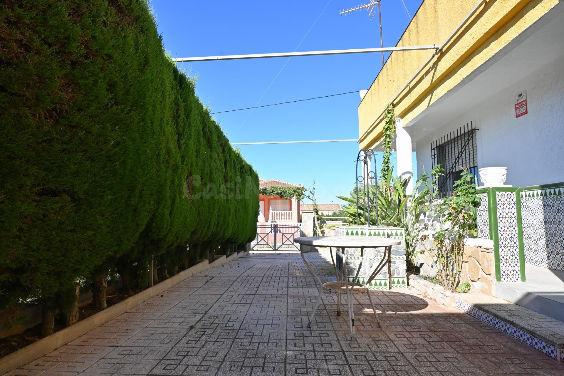 SE VENDE CHALET INDEPENDIENTE EN LOS URRUTIAS - foto 3