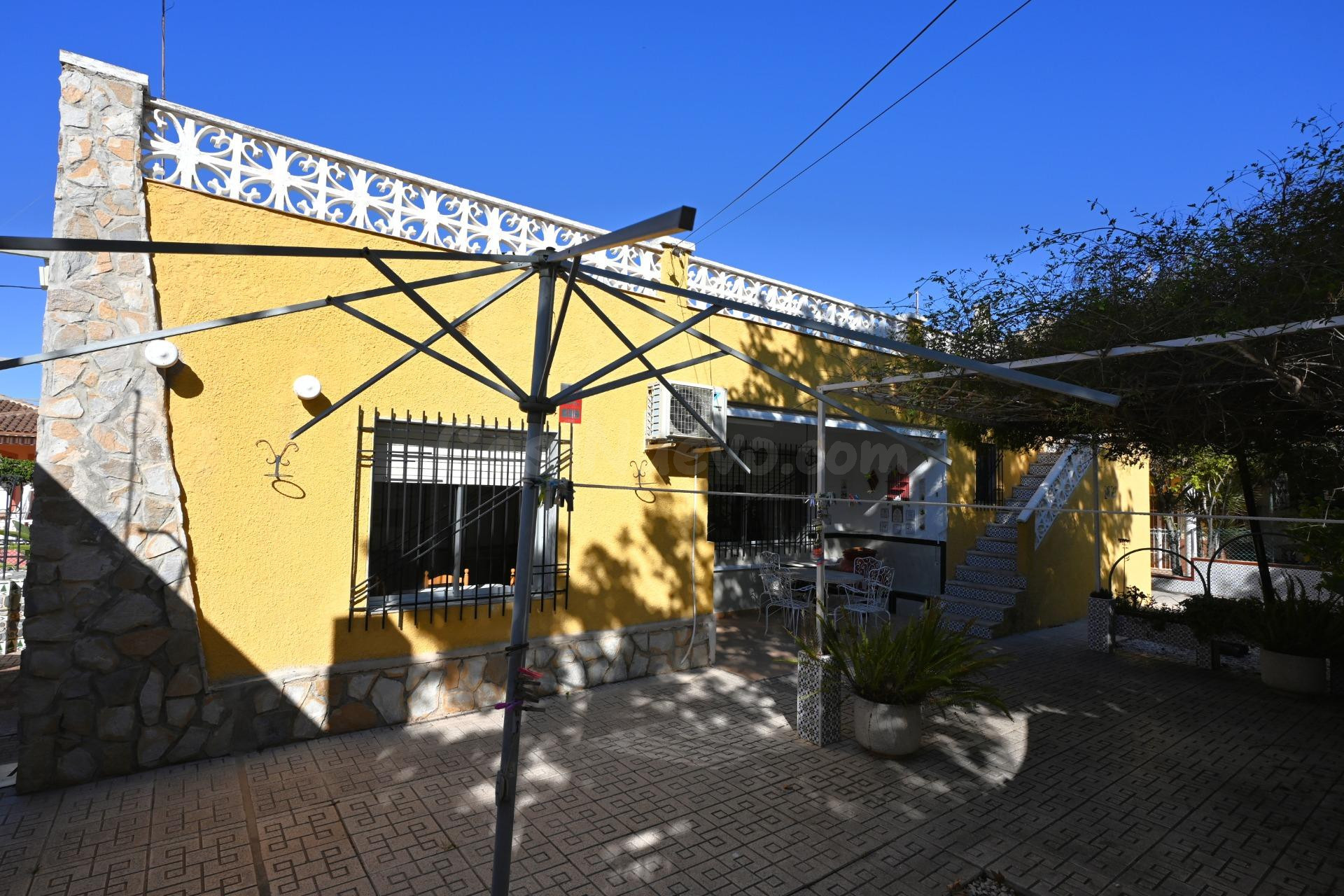 SE VENDE CHALET INDEPENDIENTE EN LOS URRUTIAS - foto 4