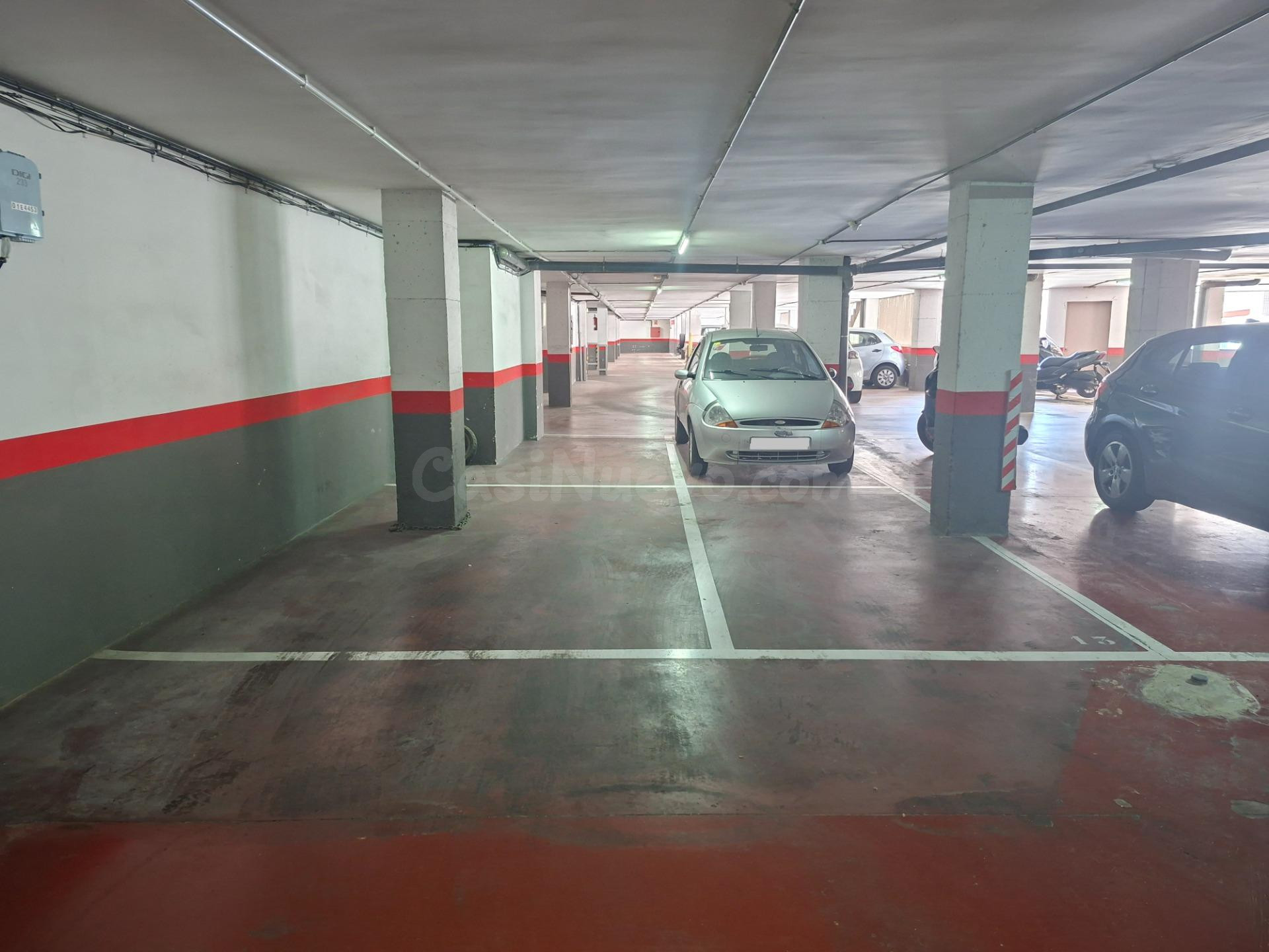 SE VENDEN 2 PLAZAS DE PARKING CONJUNTAMENTE EN LA MARINA DE PORT