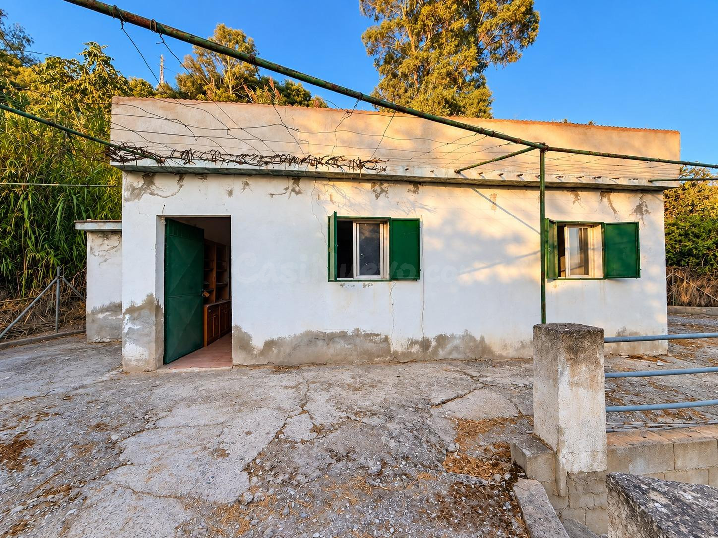 Cortijo con escrituras en Padul