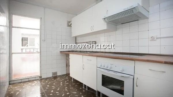 PISO ALQUILADO 95 M2, 3 habitaciones, CON BALCÓN, EN C/ FINE - foto 4