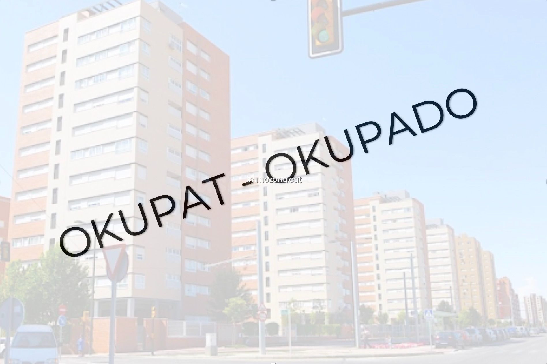 PISO OCUPADO 72 m2,  4 habitaciones, BALCÓN, PLANTA 2 SIN ASCENSOR, CALLE MONACO, ELS PINS, BLANES.
