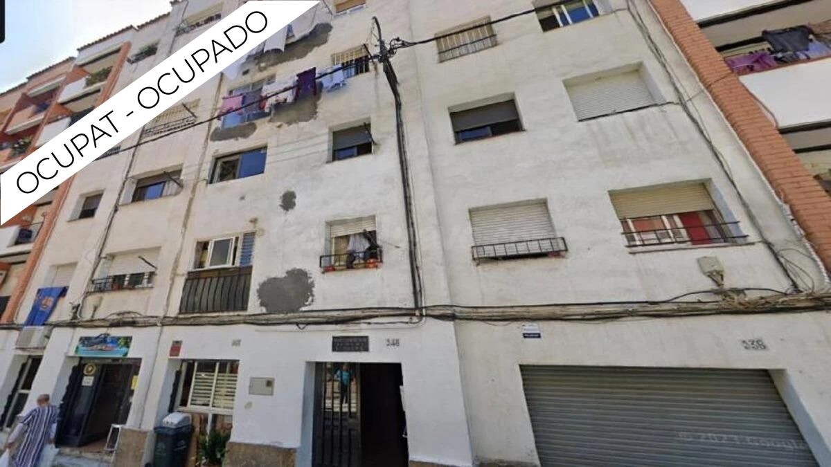 PLANTA BAJA PISO OCUPADO, 3 habitaciones, EN AV. AMERICA, ROCAFONDA, MATARÓ
