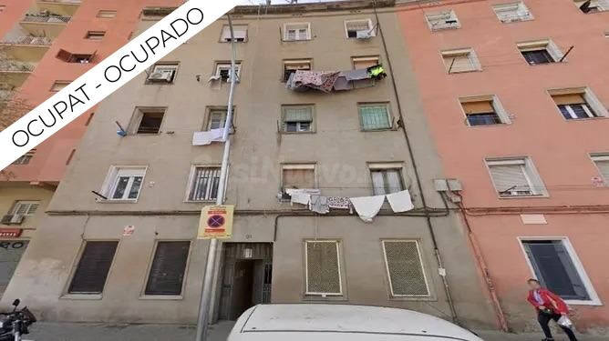 PLANTA BAJA OCUPADA,  2 habitaciones, 52 M2, EN C/ FERROCARRILS CATALANS, BARCELONA