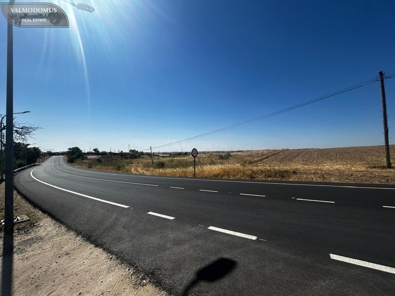 Magnífica finca rústica de 4.136 m2 ubicada en una situación estratégica, a la entrada de Casarrubios del Monte,