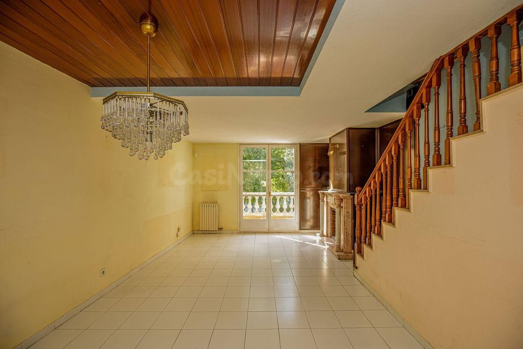 Casa en el centro de Olot, para reformar - foto 5