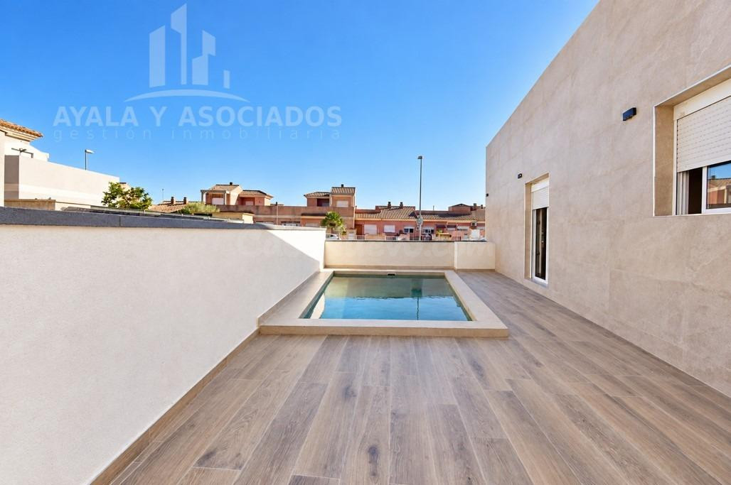 CHALET RECIENTEMENTE REFORMADO CON PISCINA PRIVADA EN POZO E - foto 4