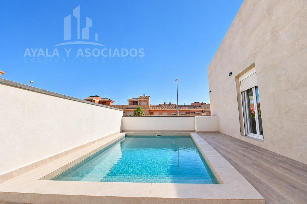 CHALET RECIENTEMENTE REFORMADO CON PISCINA PRIVADA EN POZO E - foto 5