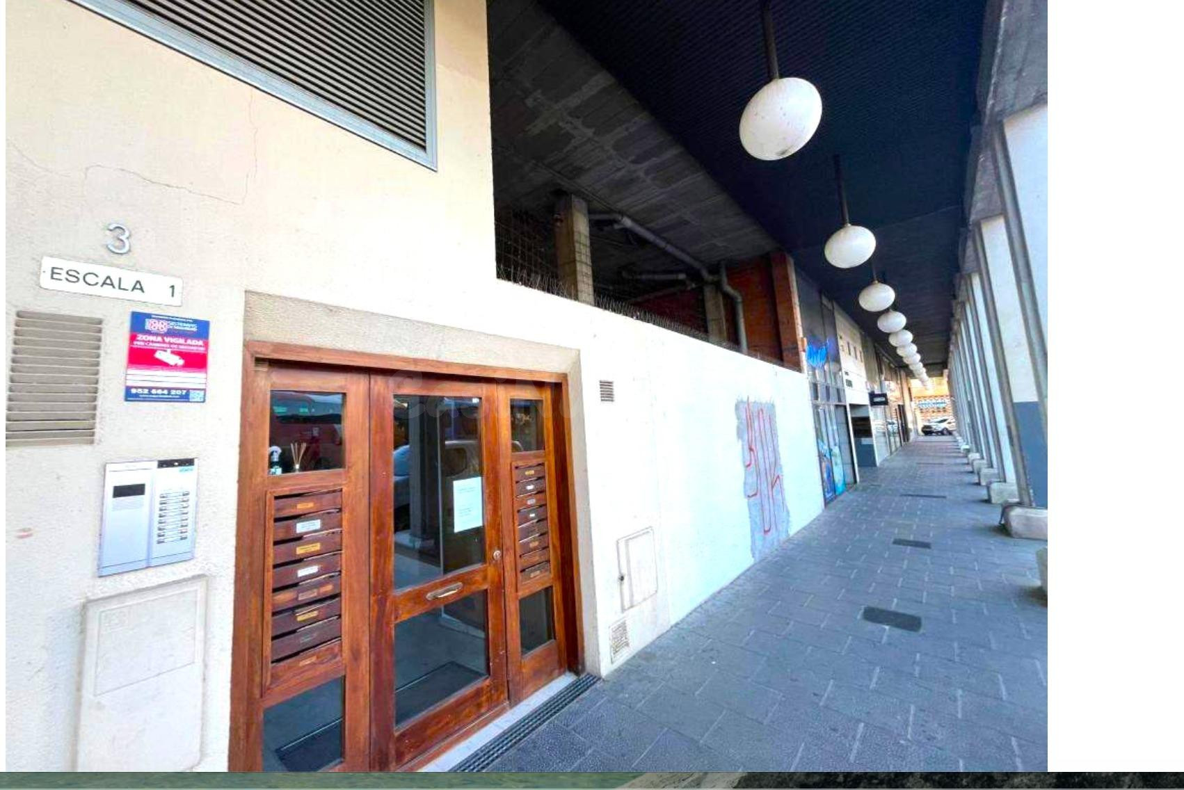 VENTA LOCAL COMERCIAL CON PARKING