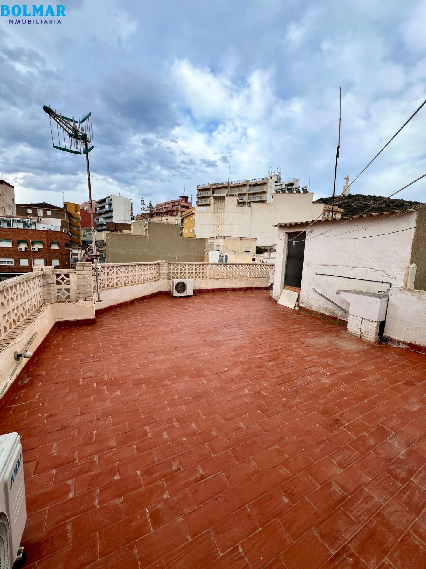 VIVIENDA INDEPENDIENTE EN EL PUERTO