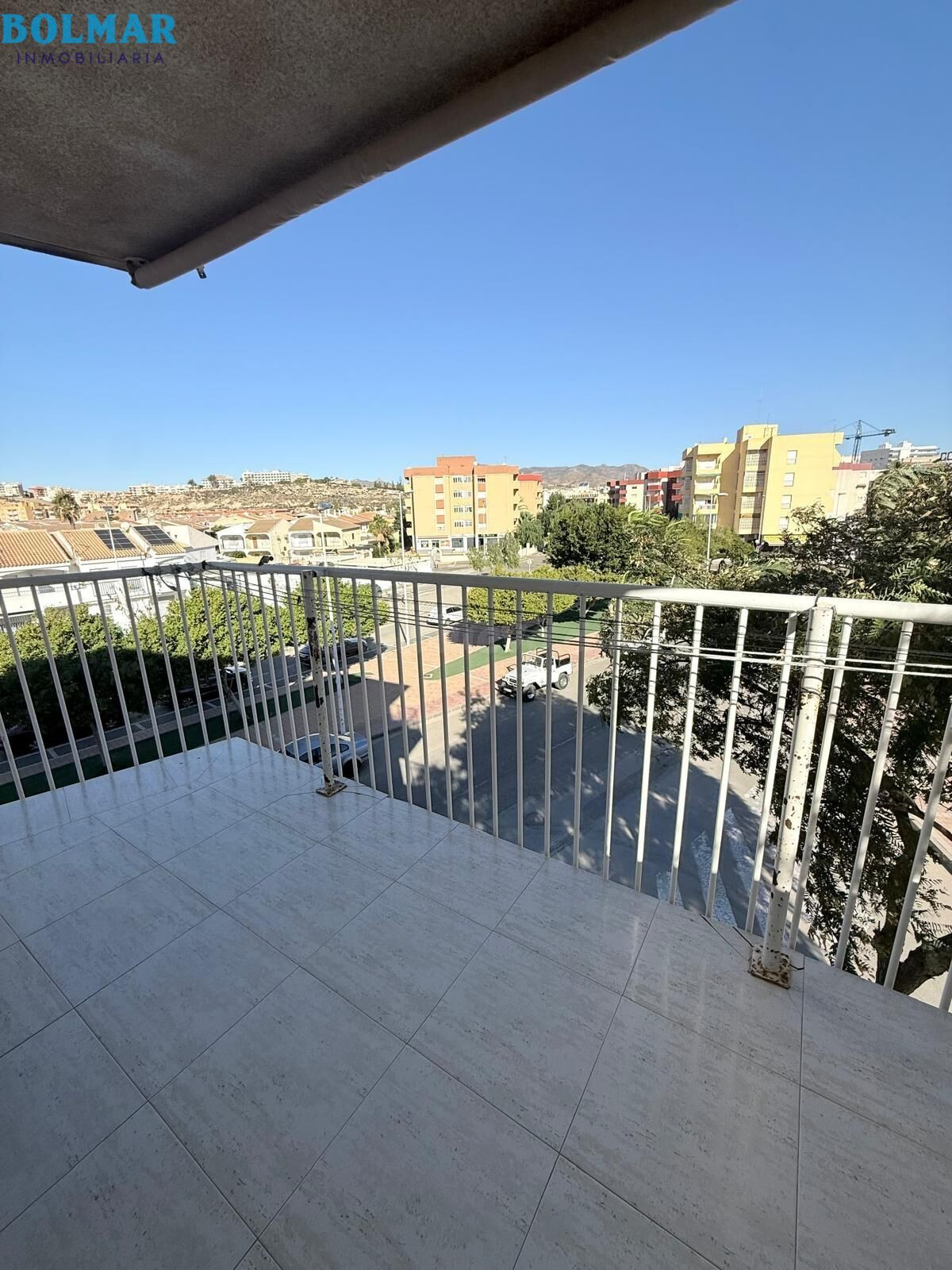 Piso en el Corazón de Puerto de Mazarrón – ¡Tu Nuevo Hogar a Pasos del Mar!