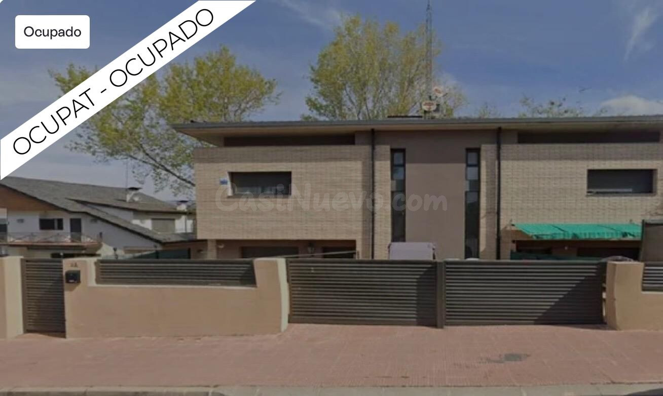 CHALET OCUPADO EN C/GRECIA, TERRASSA