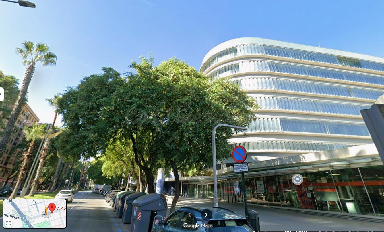¡Oportunidad Única! Garaje Cabinado en venta para dos coches, bicis, motos ... en Avenida Europa, Murcia ciudad