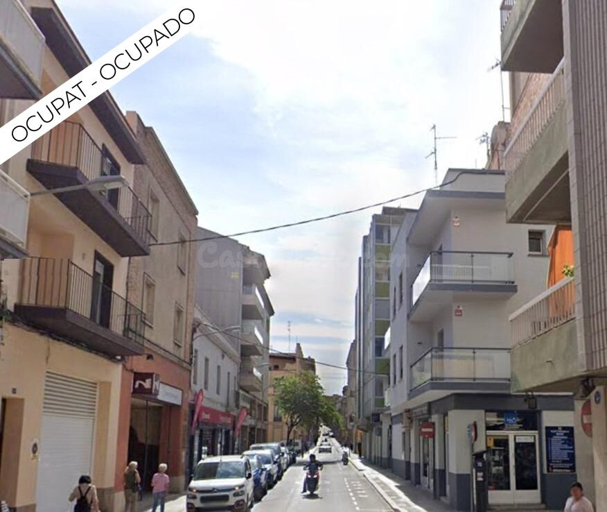 DÚPLEX OCUPADO 110 M2. BALCÓN PLANTA 3 CON ASCENSOR CARRER SANT LLATZER, FIGUERES