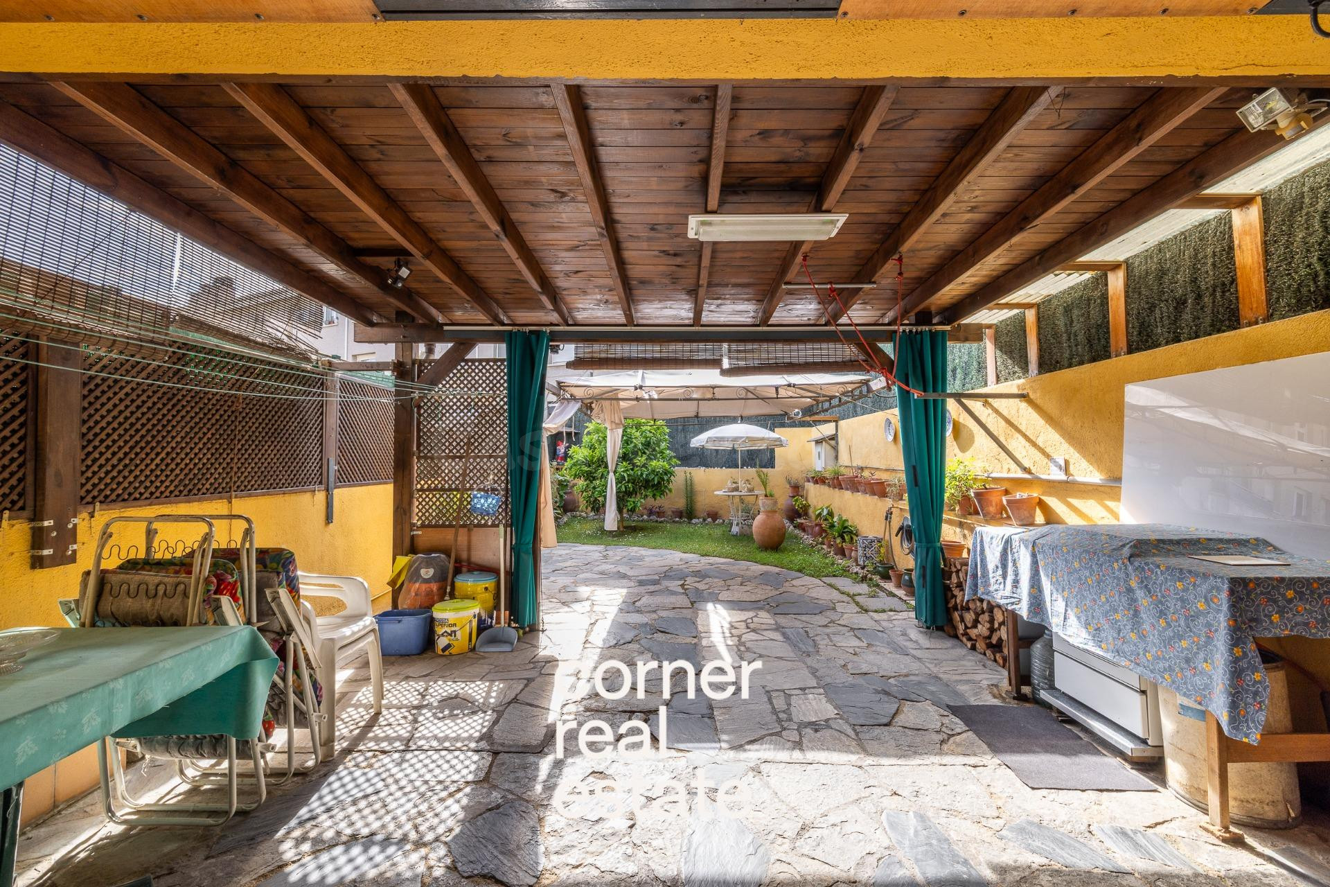 ¡ESPECTACULAR CASA EN EL CENTRO DE RIPOLLET!