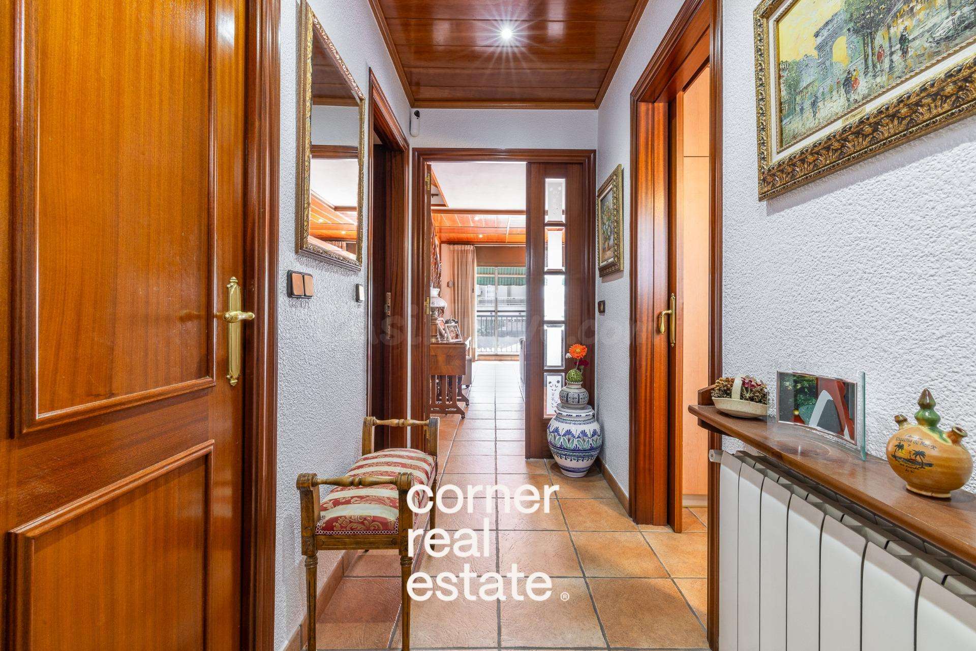 ¡ESPECTACULAR CASA EN EL CENTRO DE RIPOLLET! - foto 3