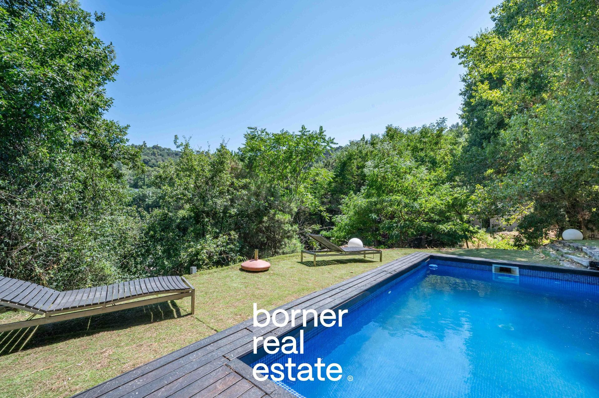 Casa independiente de 457m2, 5 hab. + 5 baños y piscina en p