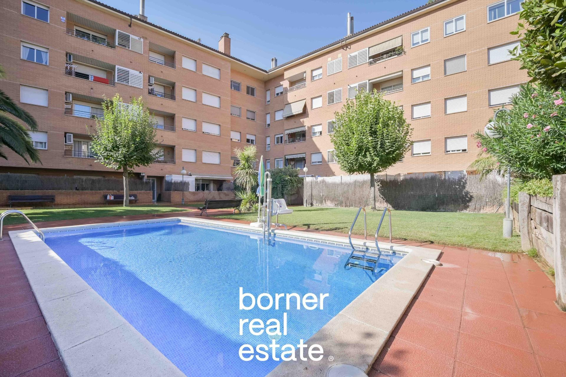¡PISO EN RUBÍ CON ZONA COMUNITARIA!