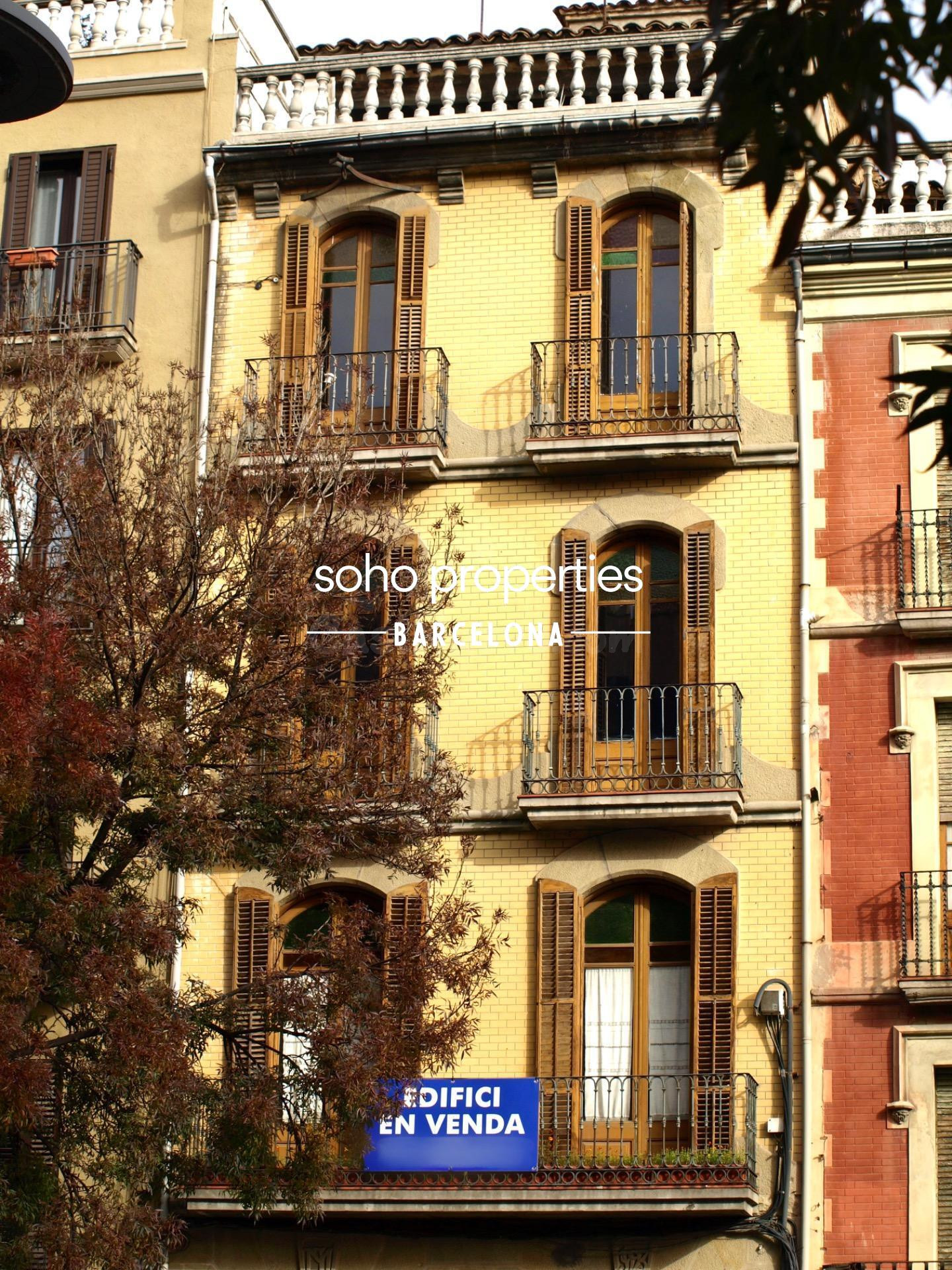 Edificio en Venta en el Paseo de Vic: Potencial de Inversión Inigualable