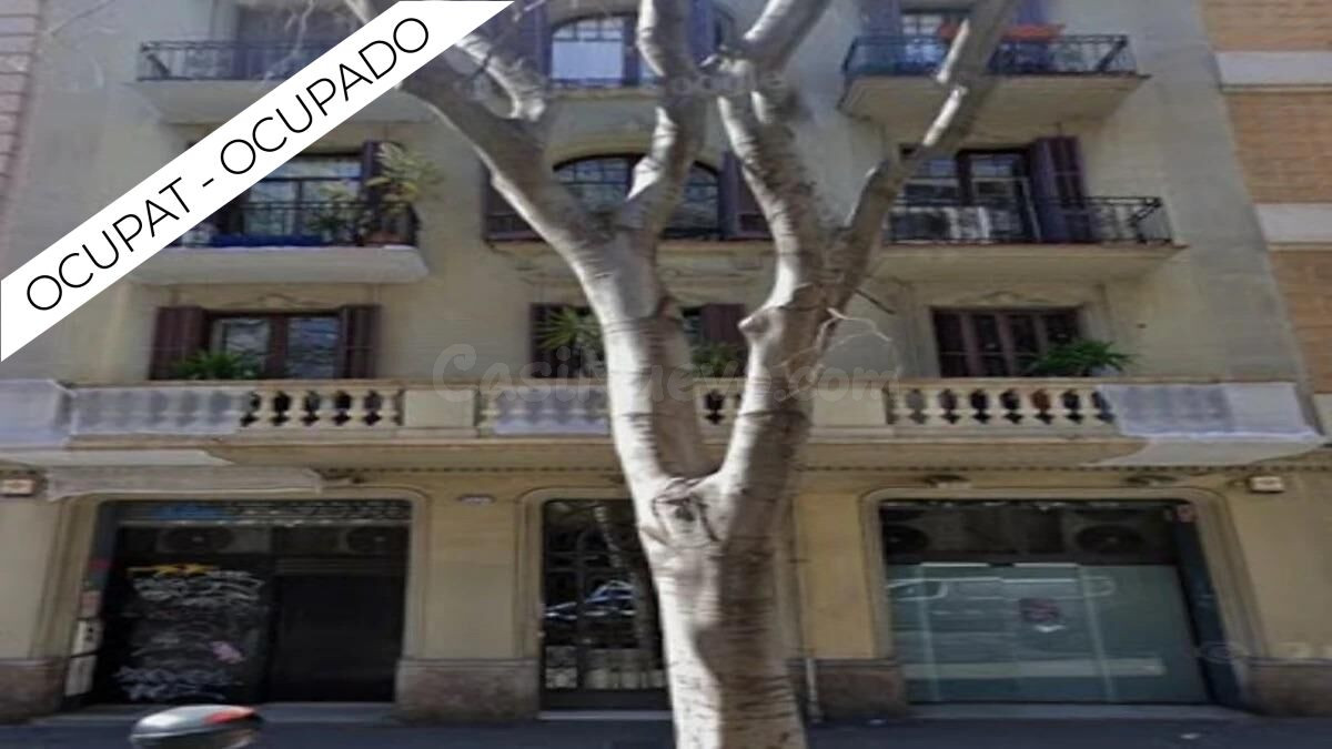 AMPLIO PISO OCUPADO 3 habitaciones, BALCÓN, 113 M2, PLANTA 1 CON ASCENSOR, CARRER VILADOMAT,  BARRI SANT ANTONI, BARCELONA