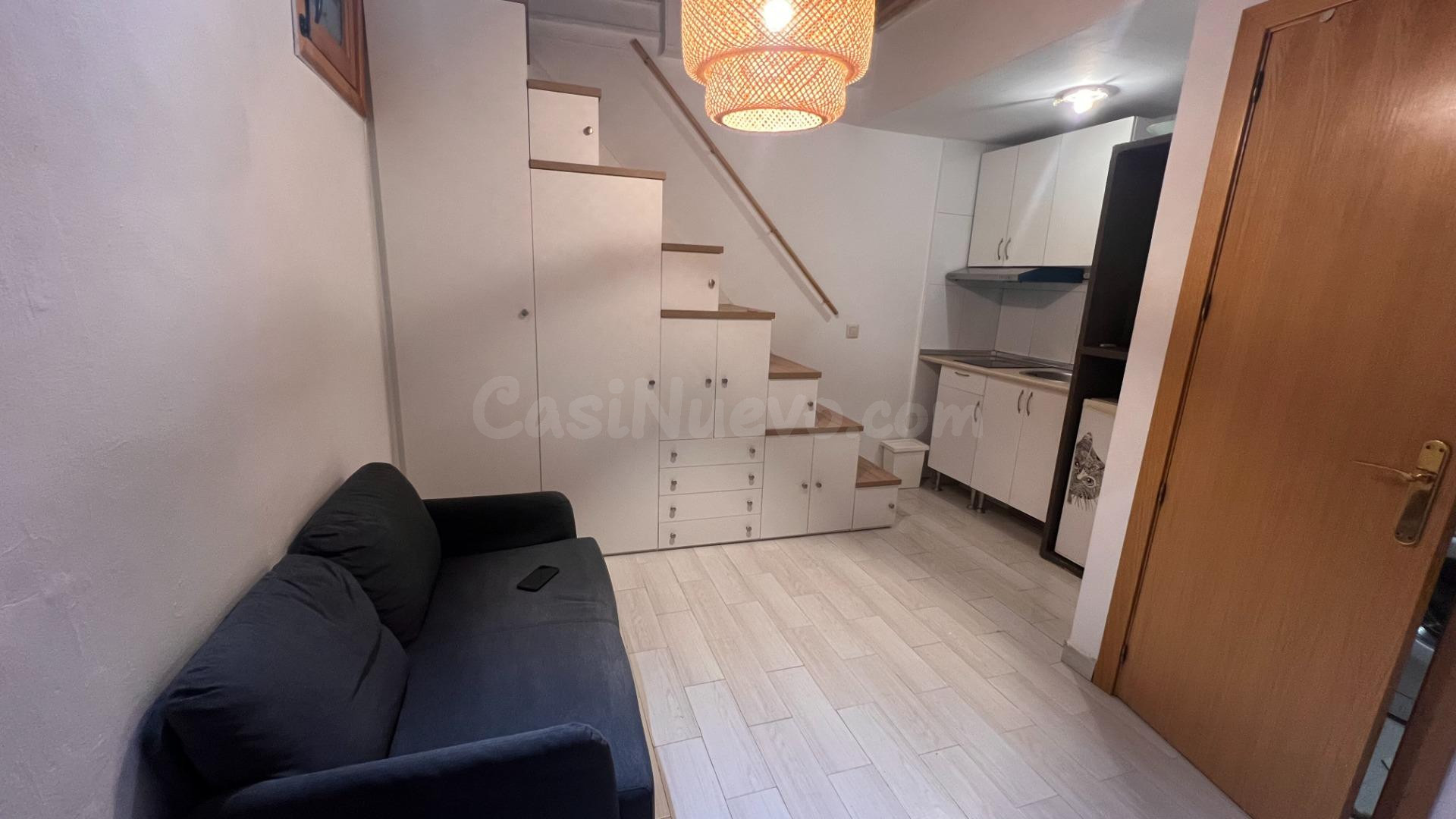FICASA ALQUILA DUPLEX EN CALLE ABADES
