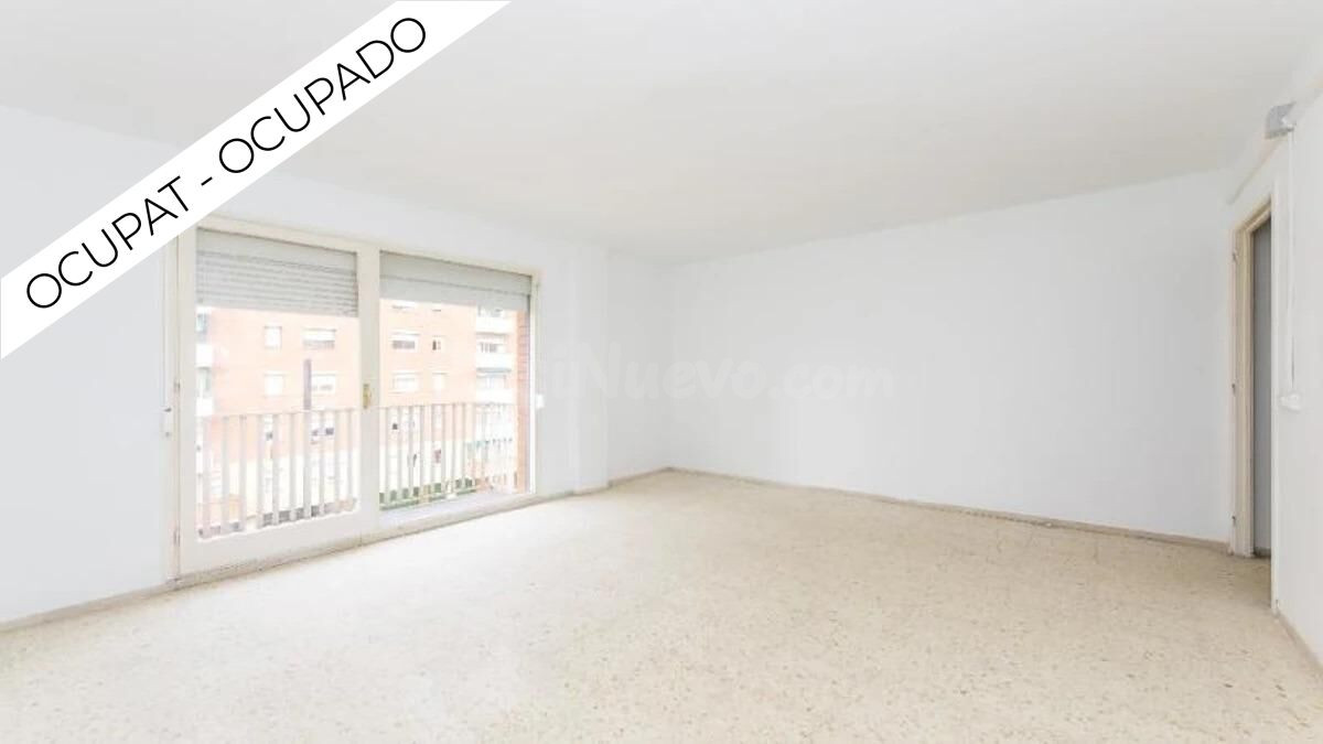 PISO OCUPADO 4 habitaciones, 2 BALCONES, PLANTA 3 CON ASCENSOR, PLAÇA CAN MONIC, LLEDONER, GRANOLLERS