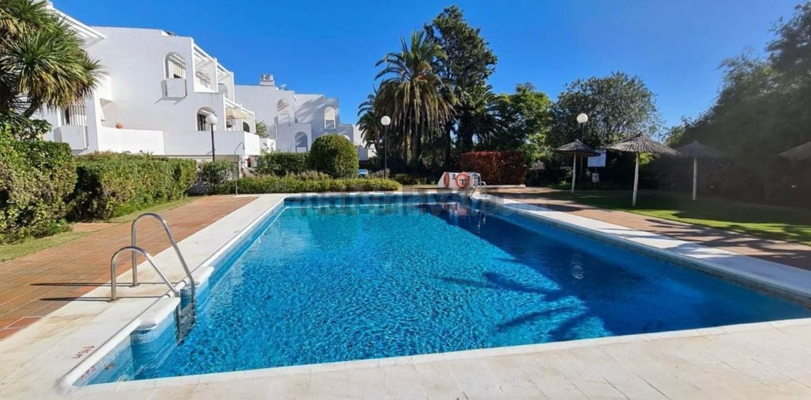 ALQUILER VACACIONAL EN JARDINES DE SOTOGRANDE