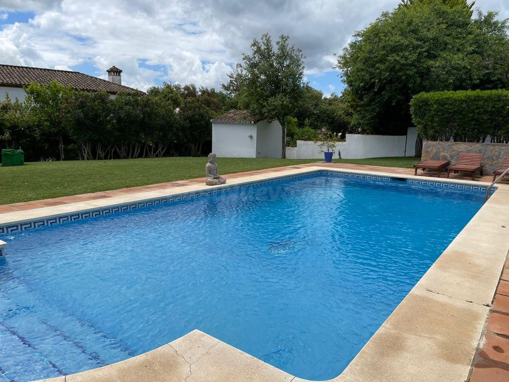 VENTA PRIME EN BODADILLA DEL MONTE FRENTE A UNIVERSIDAD SAN PABLO