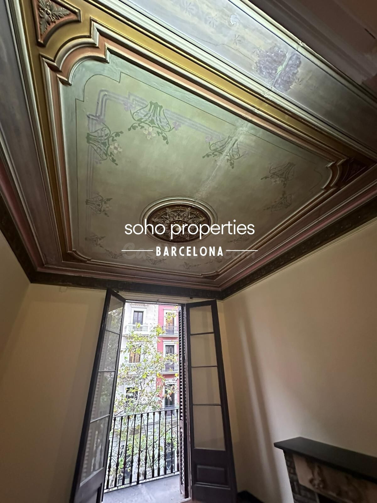 Apartamento en finca regia para reformar en La Nova Esquerra de l’Eixample