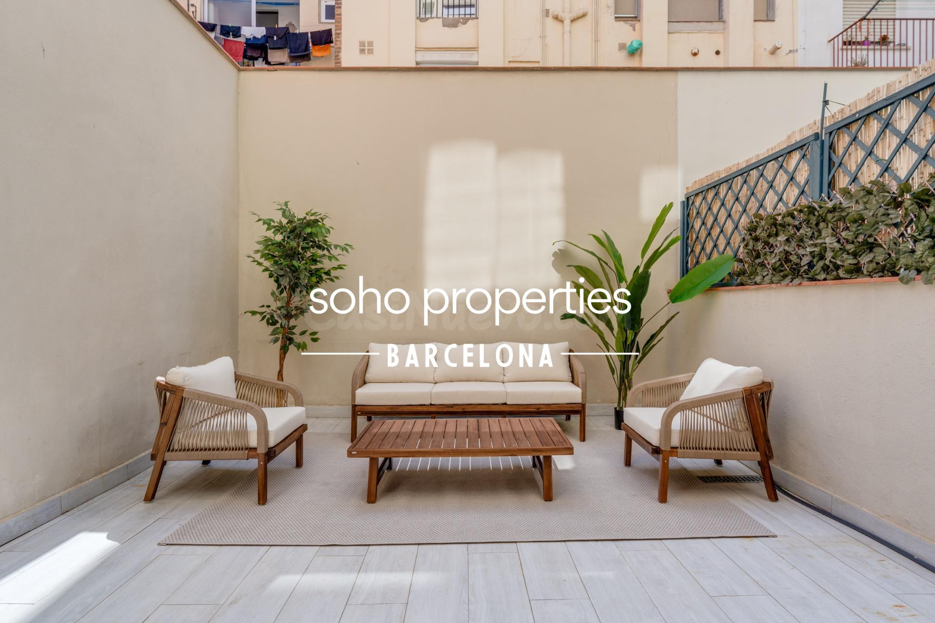 Dúplex tipo loft reformado con gran terraza privada en El Clot (Sant Martí): un hogar con carácter para quienes buscan algo diferente