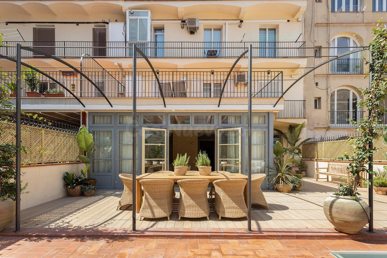 Un oasis de 300 m2 con terraza privada en el icónico Passeig de Sant Joan.