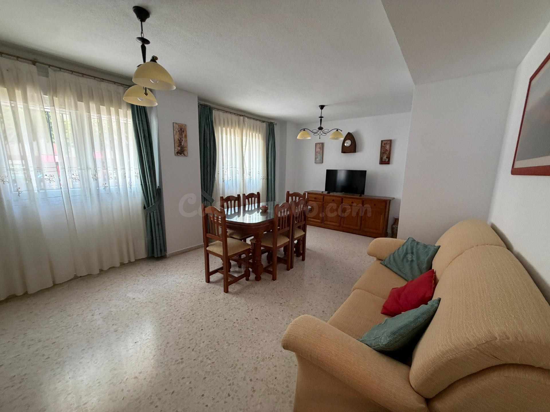 En venta VPO de dos dormitorios en Zona de Camposoto