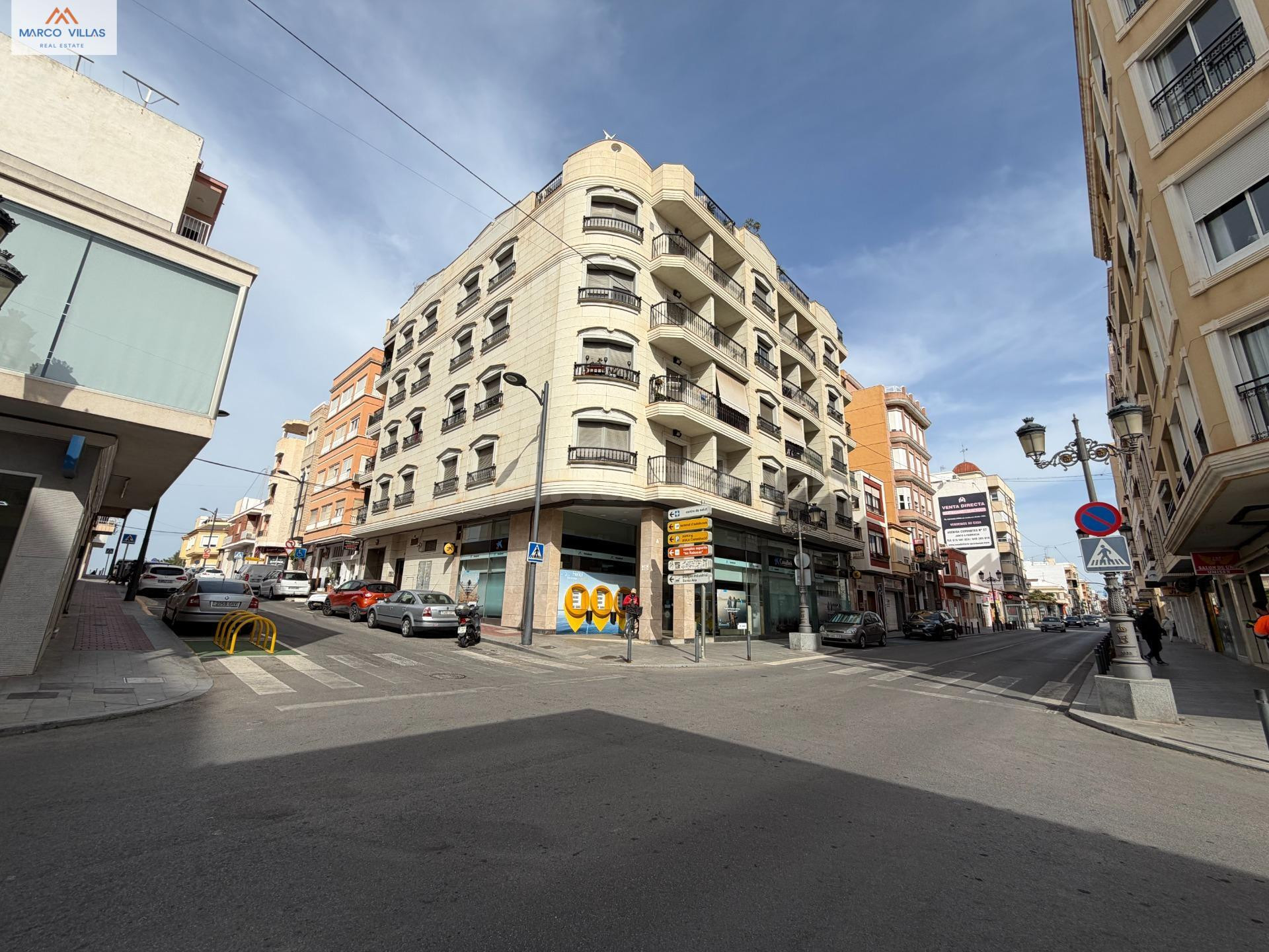 VENTA DE 2 PLAZAS DE PARKING EN EL CENTRO - MARCO VILLAS REAL ESTATE- INMOBILIARIA EN GUARDAMAR DEL SEGURA.