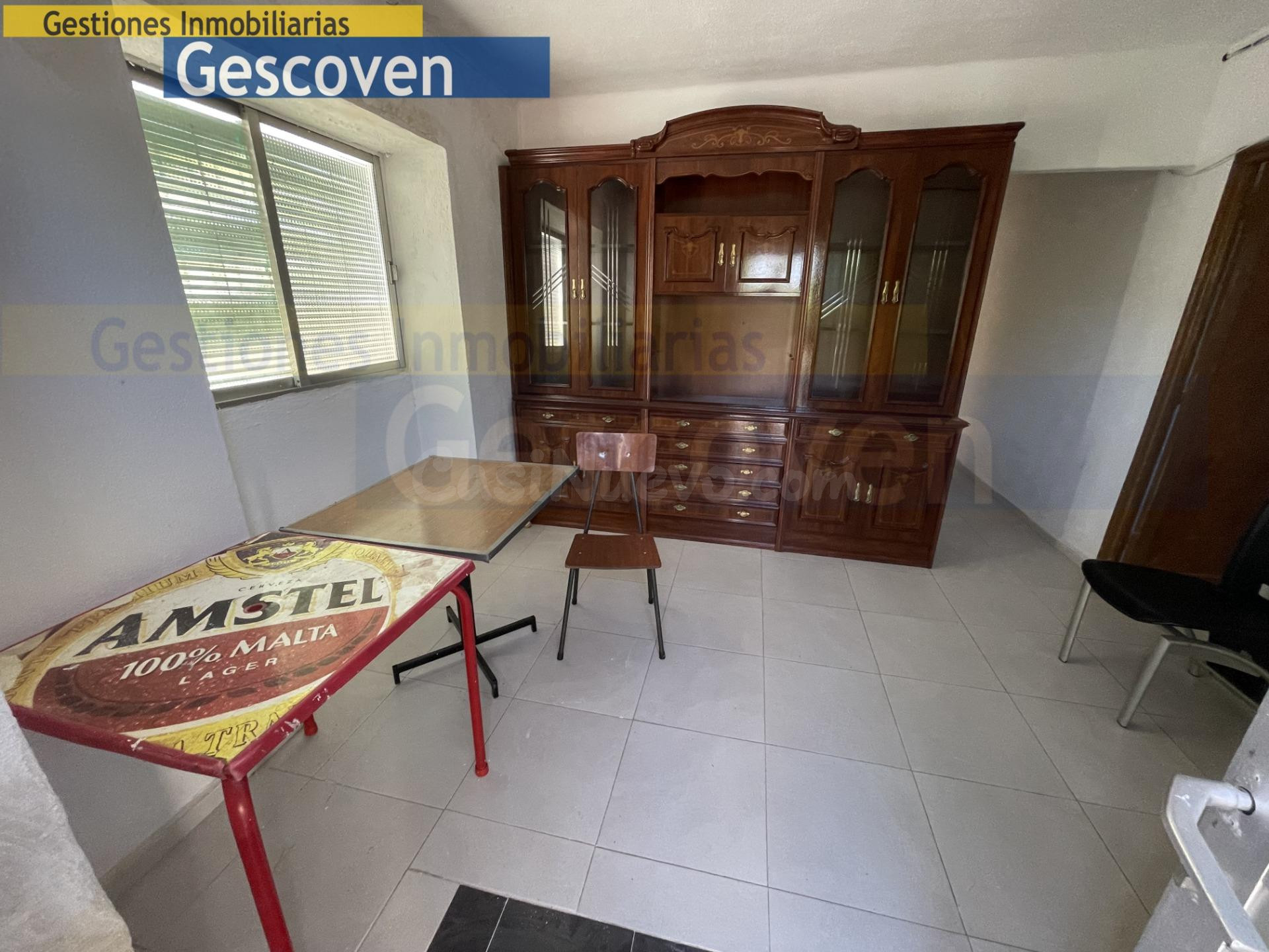 VIVIENDA CON NEGOCIO BAR RESTAURANTE, PATIO Y PARKING