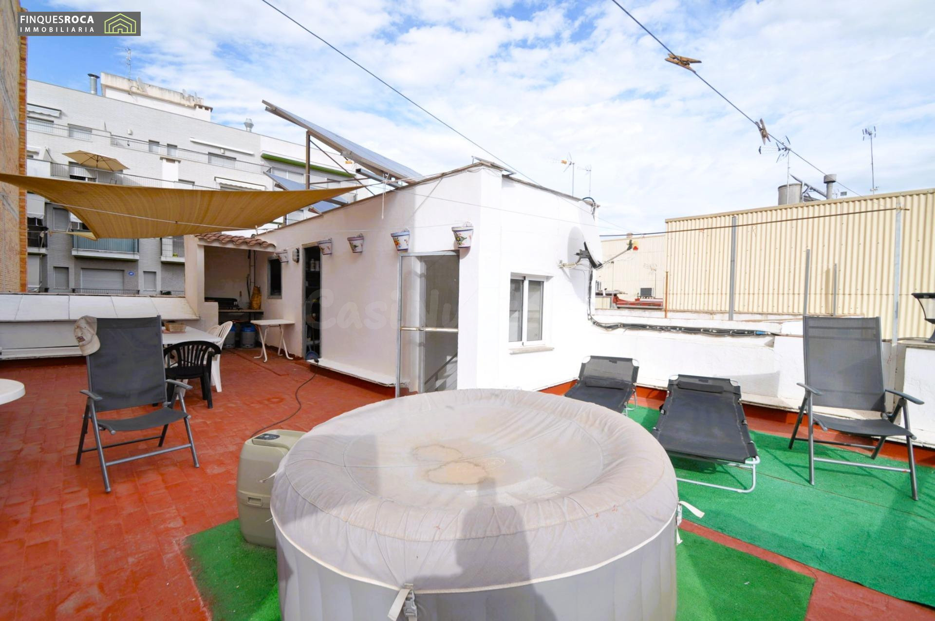 Casa de 4 habitaciones con almacén en LA Ràpita