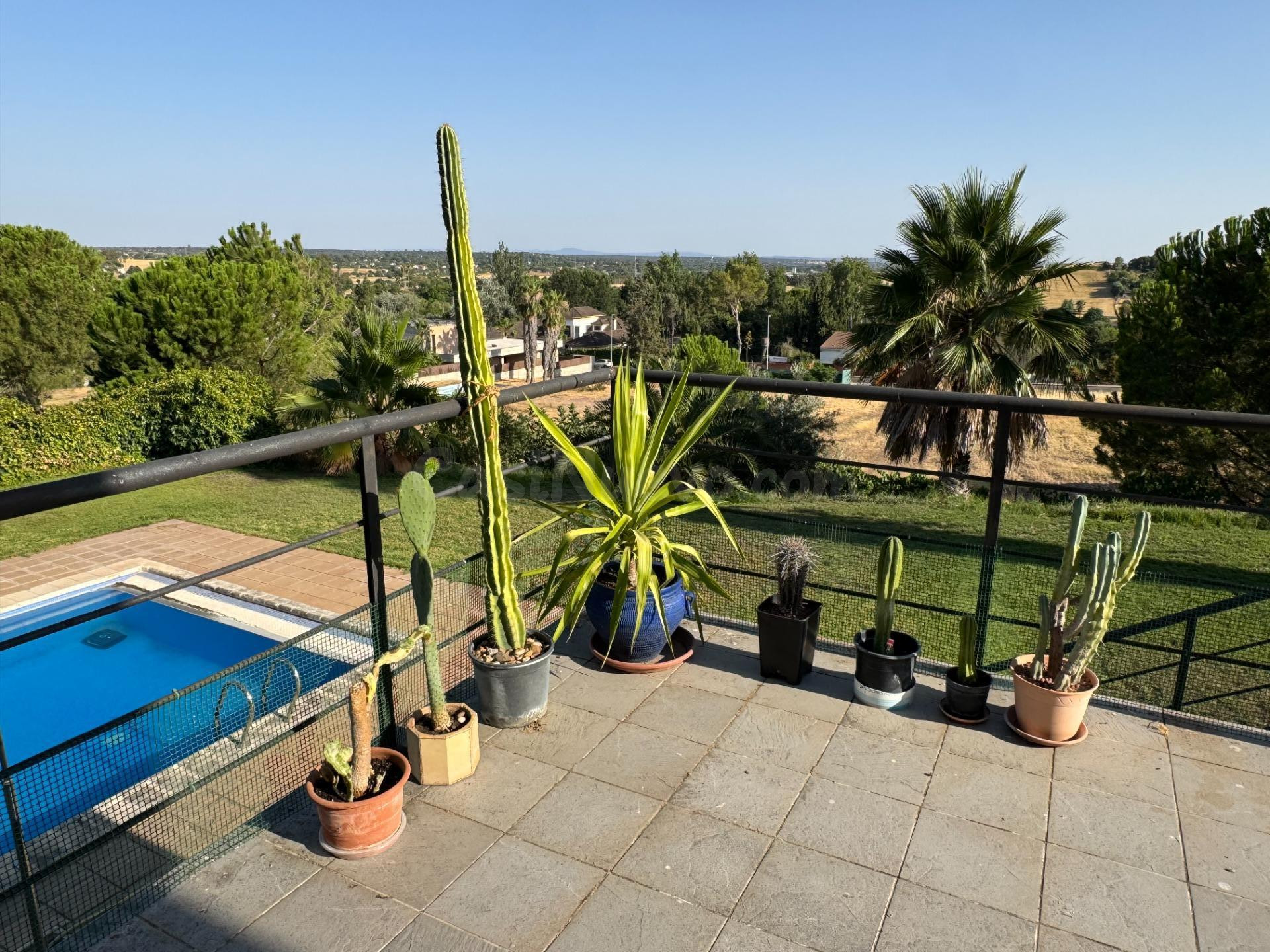 Chalet a la venta en Las Vaguadas de Badajoz - foto 2