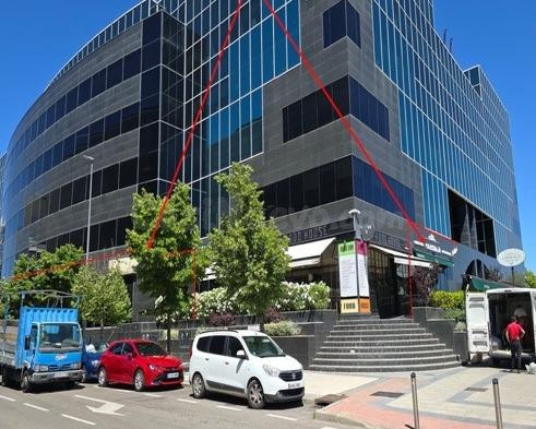 Excelente Local en venta en Avenida del Partenón
