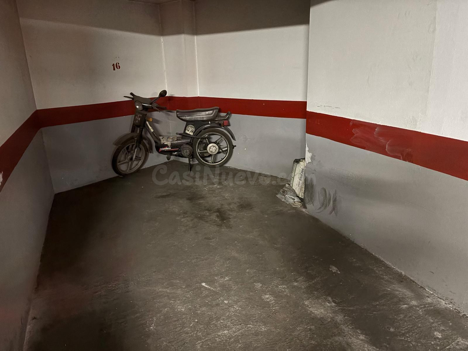 ¡ Plaza de garaje y trastero junto Bulevar del Pla !
