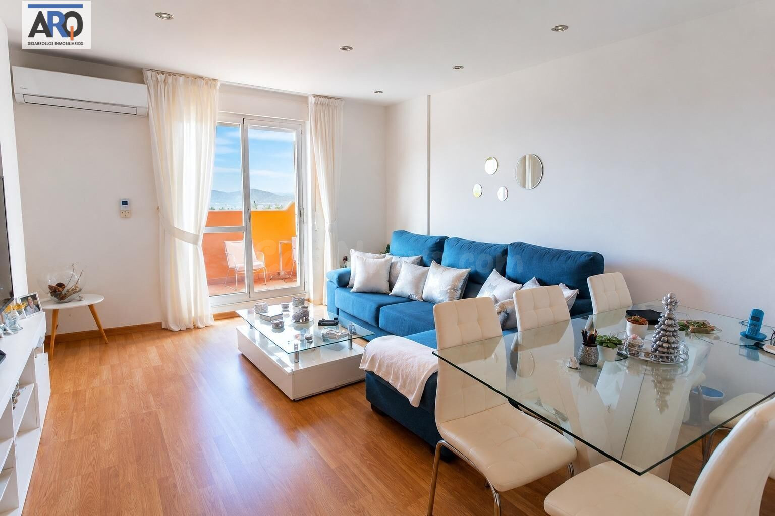 Luz, vistas y calidad de vida: fantástico piso de 2 habitaciones en Rincón de la Victoria