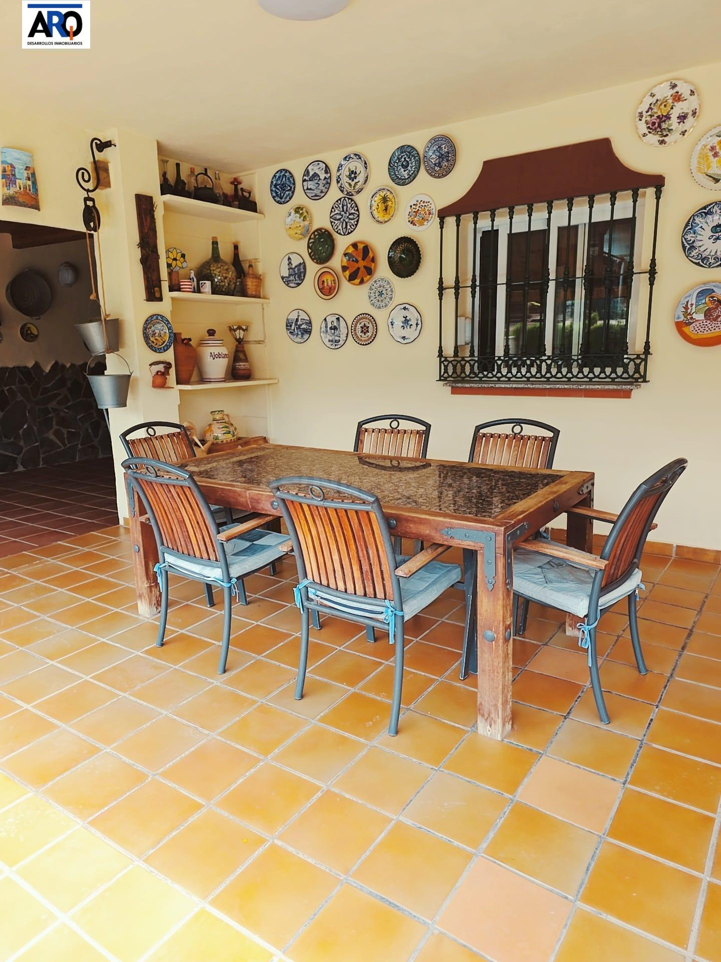 EXCLUSIVO CHALET VENTA 215 M EN RINCÓN DE LA VICTORIA - foto 3