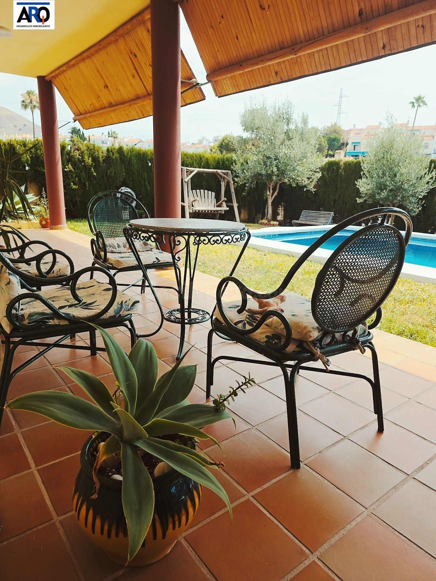 EXCLUSIVO CHALET VENTA 215 M EN RINCÓN DE LA VICTORIA - foto 4