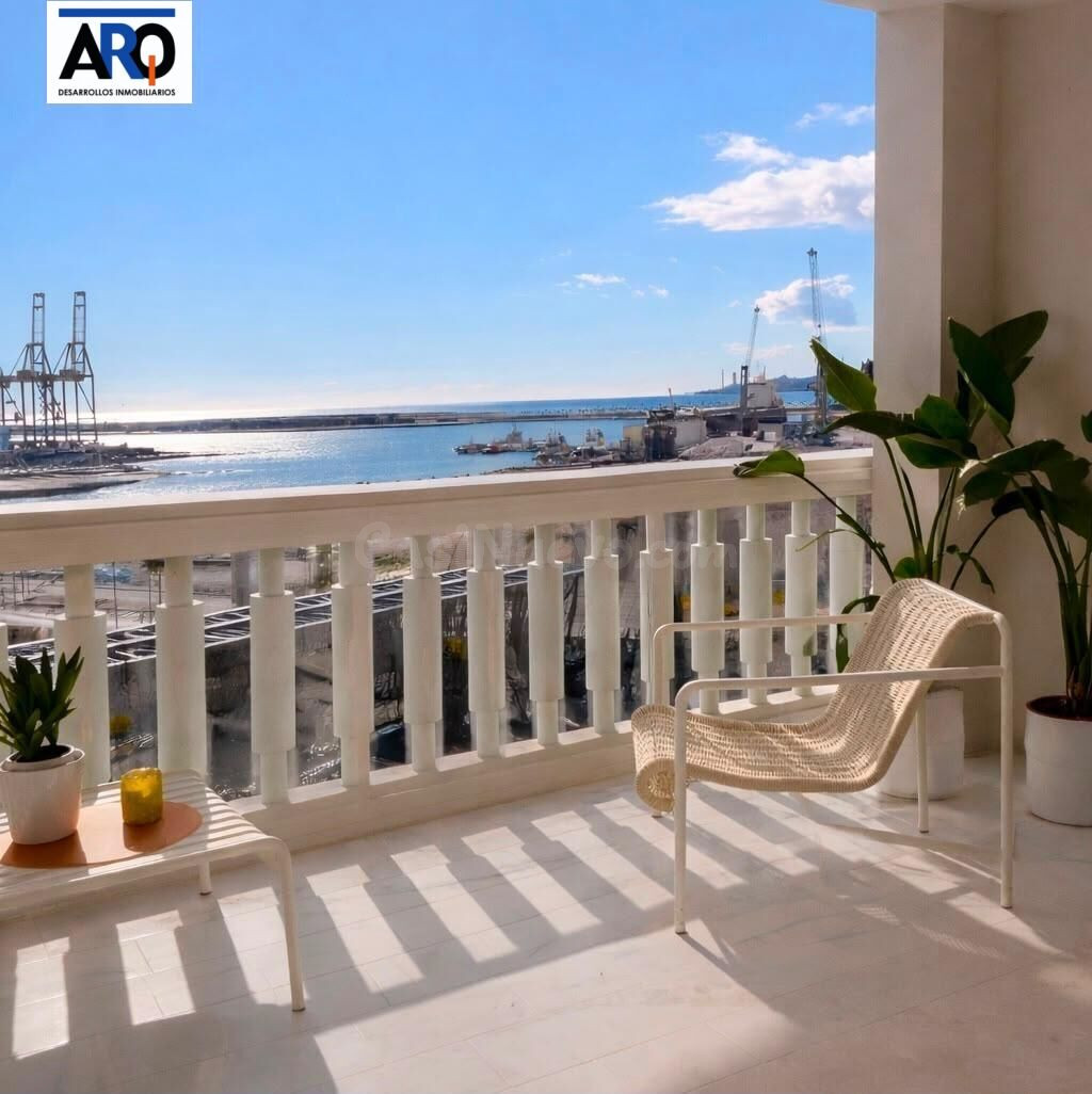 Ático con vistas frontales al mar- Paseo Marítimo Antonio Machado