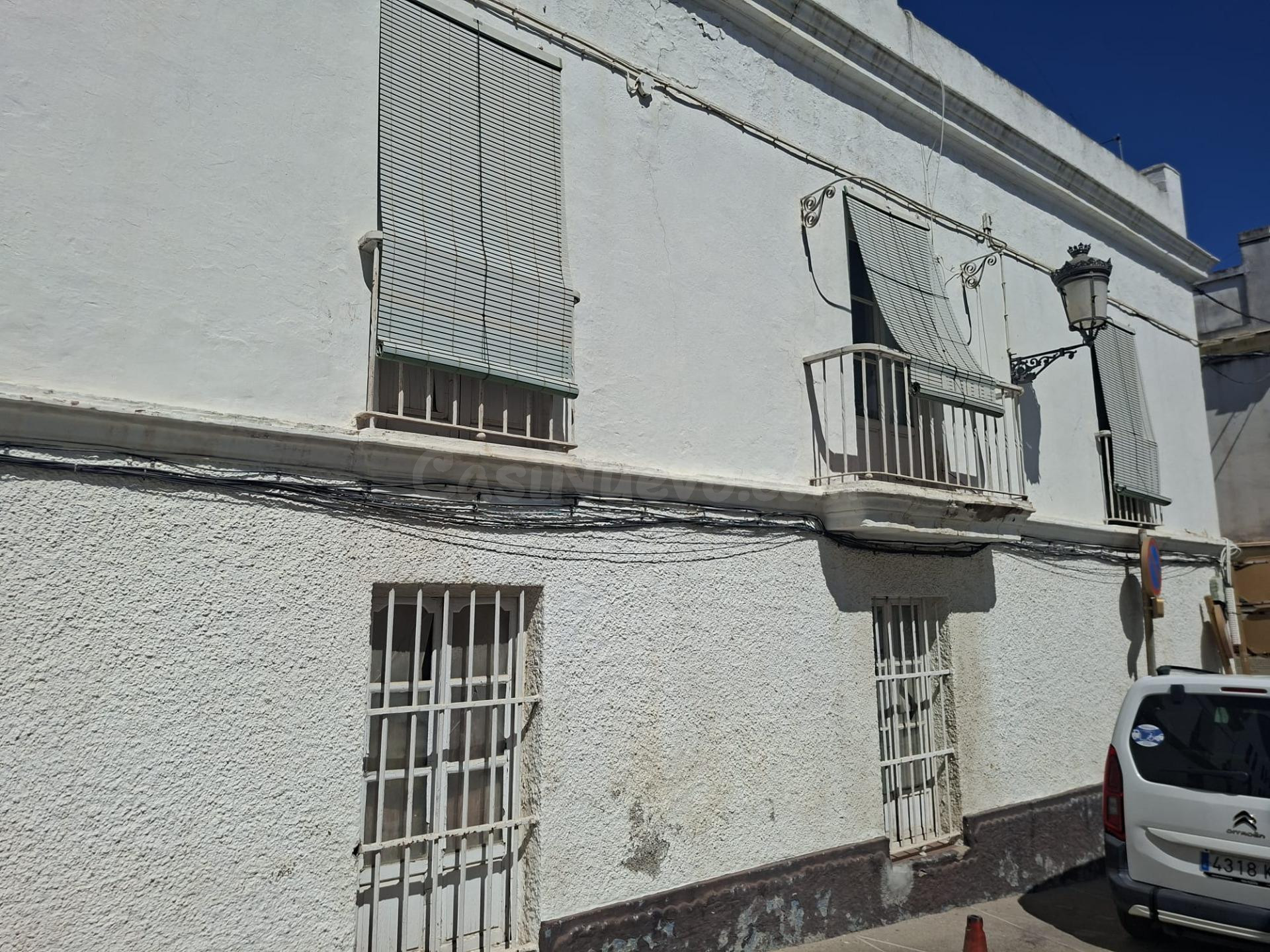 CASA PARA REFORMAR EN EL CENTRO DE CHICLANA