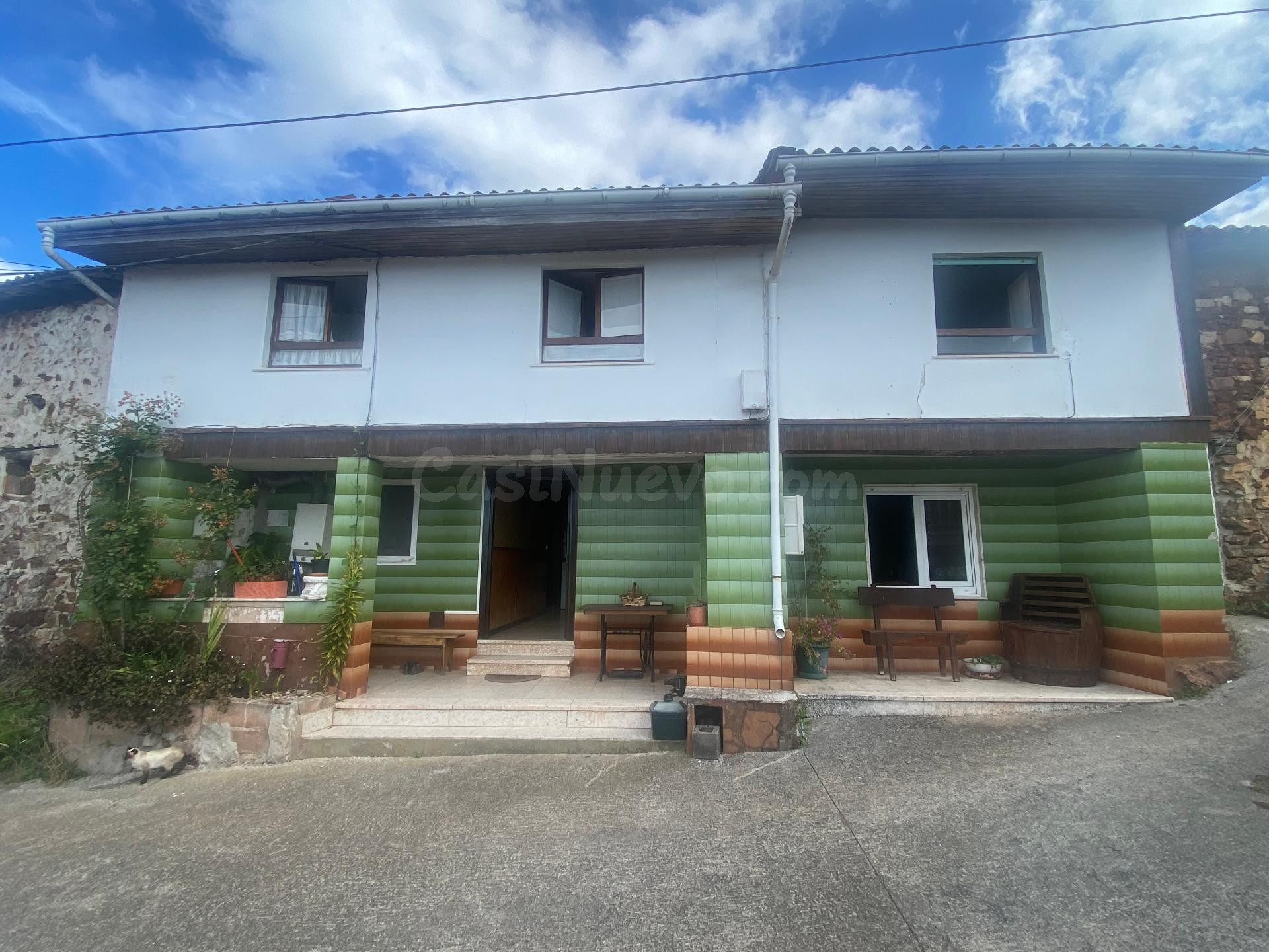 Casa de pueblo con grandes vistas al valle