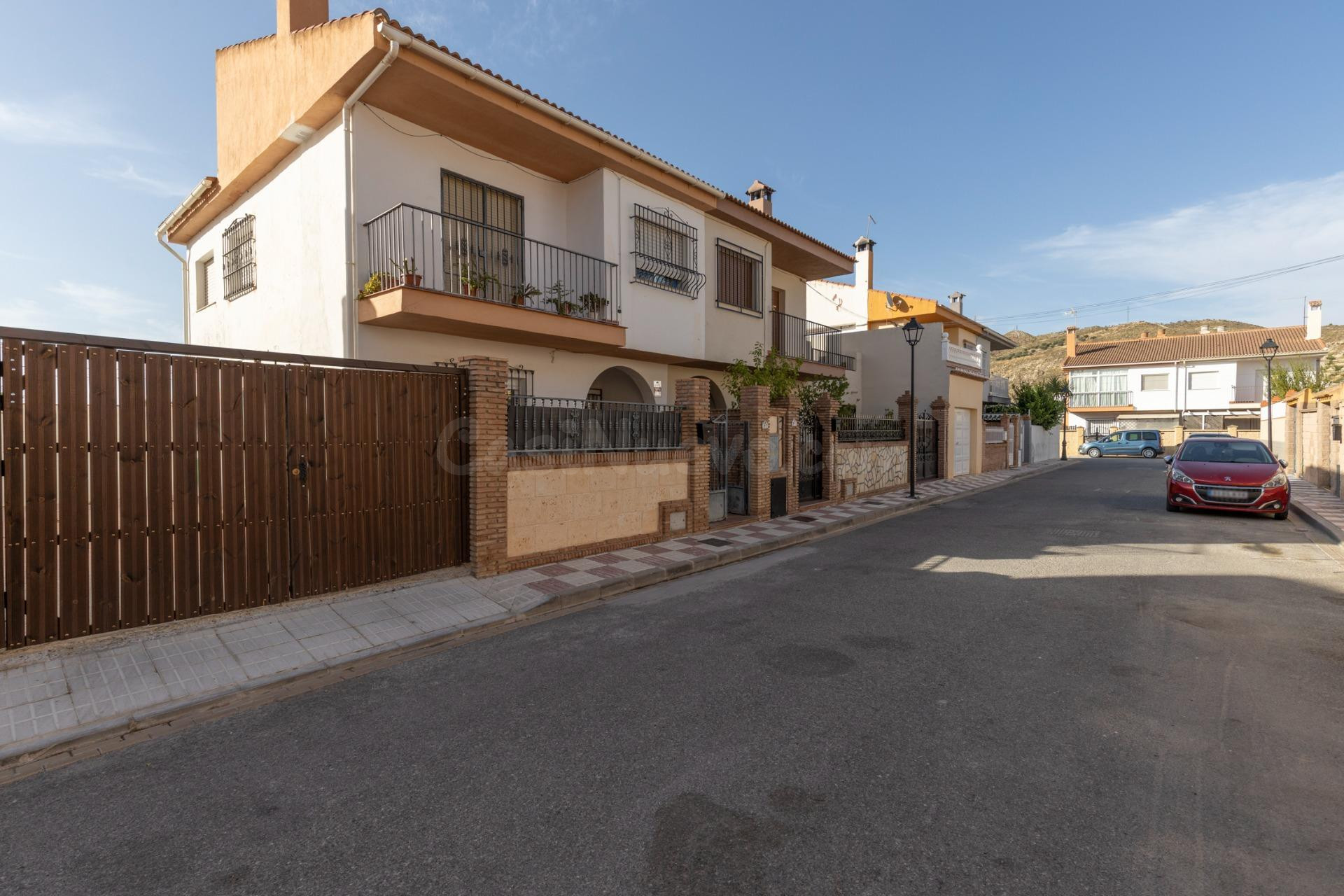 FANTÁSTICO CASA PAREADA EN LA MALAHÁ