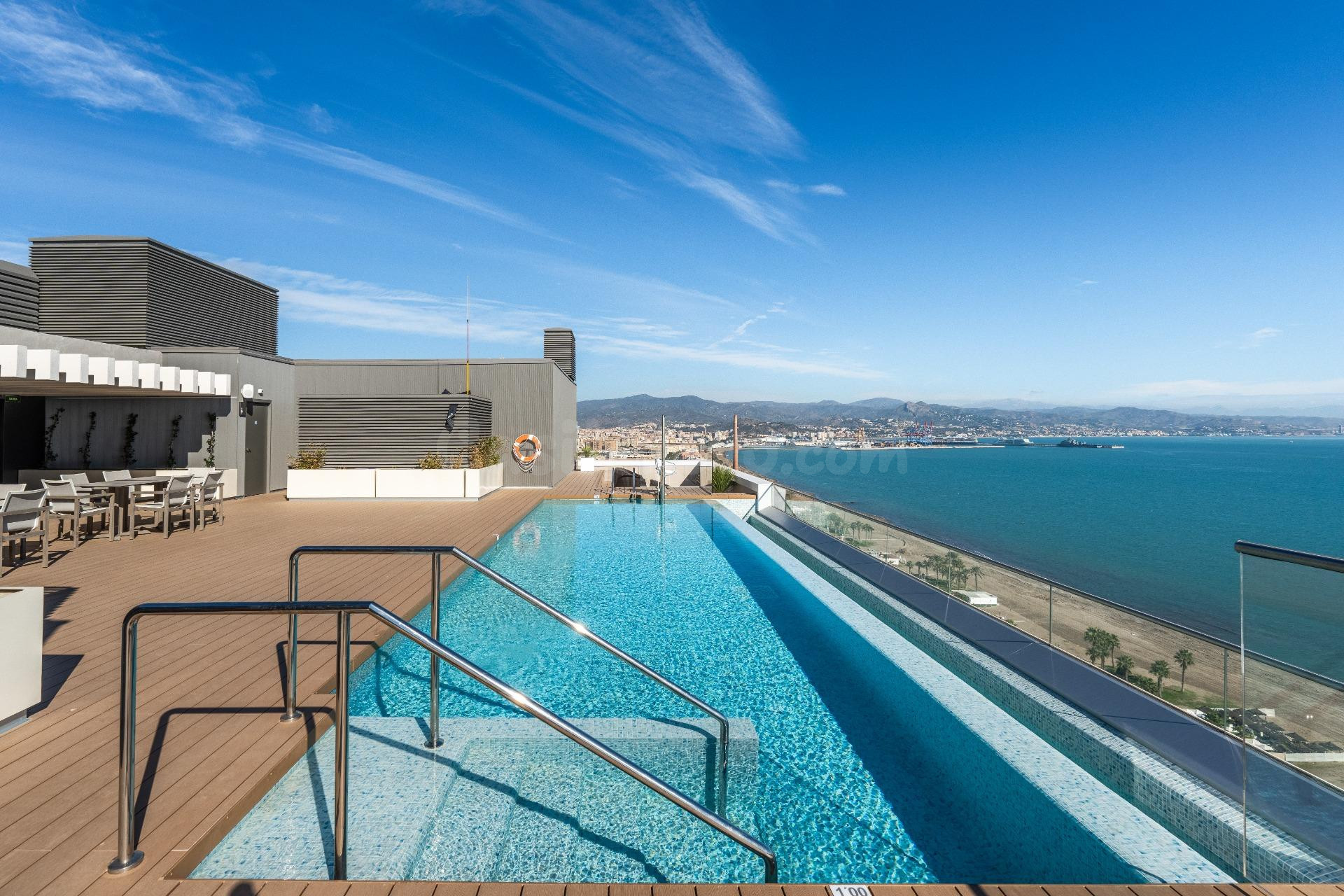 Alquiler de este lujoso Apartamento en Malaga Towers con Vistas al Mar