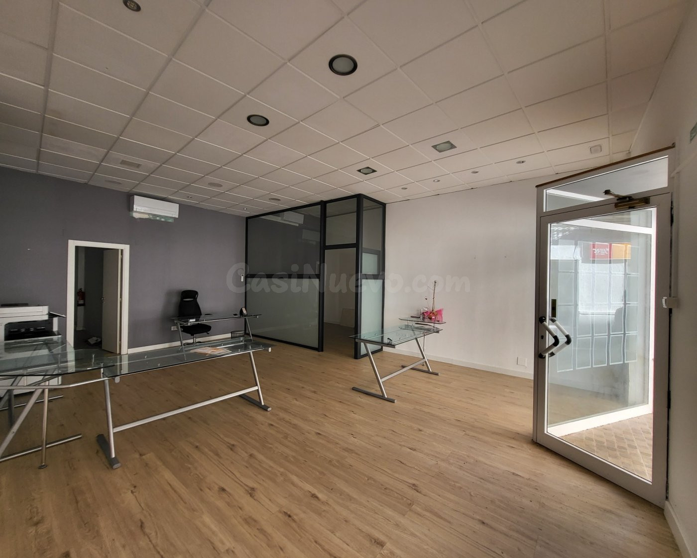 Magnífico Local comercial de 84 M2 en el centro del pueblo - foto 2